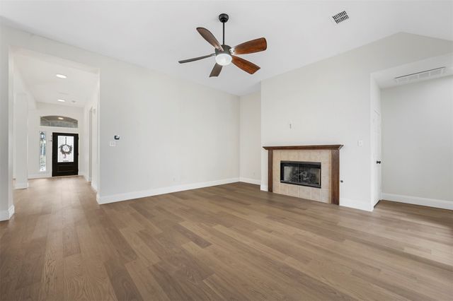 4524 Ridgepointe Drive, The Colony, TX 75056