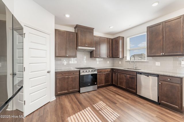 645 Thomas Gage Drive, Fuquay Varina, NC 27526