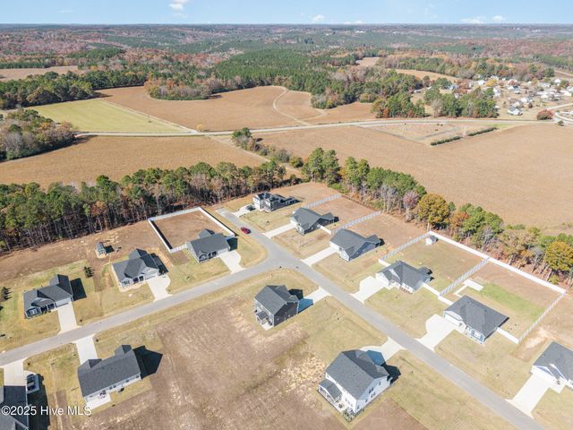 645 Thomas Gage Drive, Fuquay Varina, NC 27526