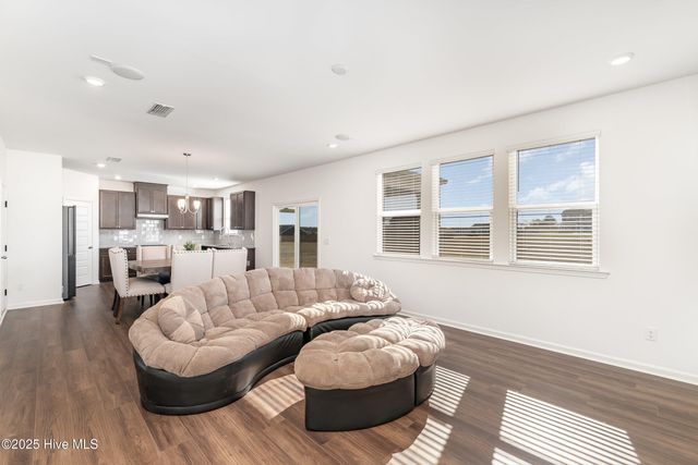 645 Thomas Gage Drive, Fuquay Varina, NC 27526