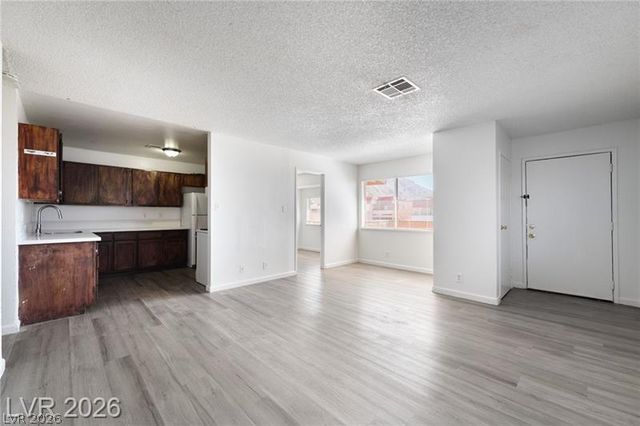 6982 Hopkins Drive, Las Vegas, NV 89156