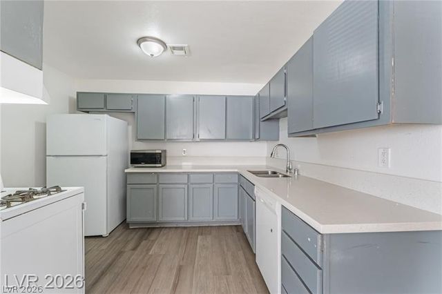6982 Hopkins Drive, Las Vegas, NV 89156