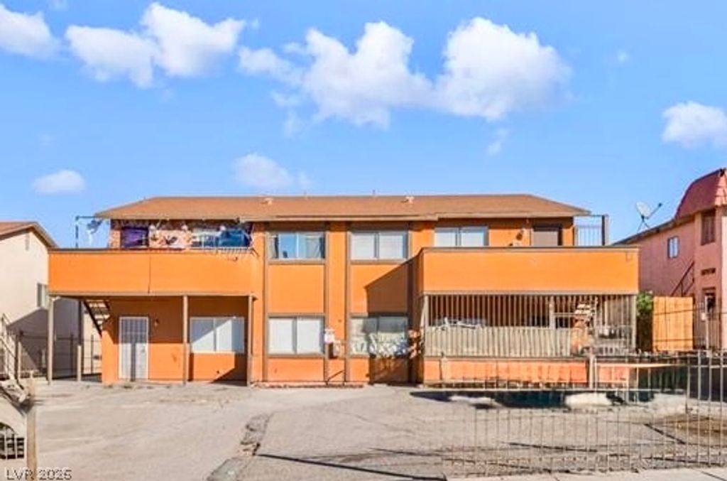 6982 Hopkins Drive, Las Vegas, NV 89156