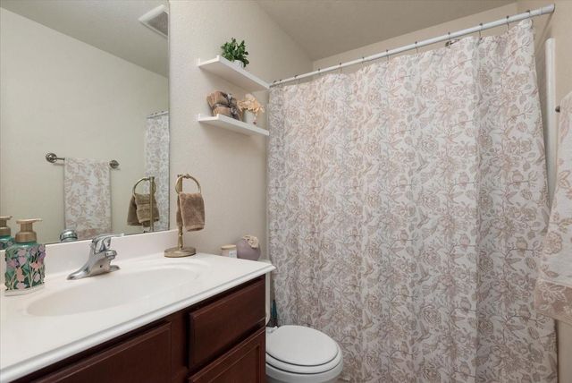 12035 Fairquarter Lane, Pinehurst, TX 77362