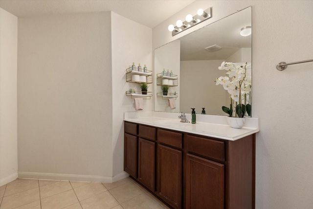 12035 Fairquarter Lane, Pinehurst, TX 77362