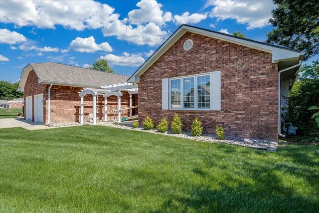 10531 W Millpond St, Wichita, KS 67212