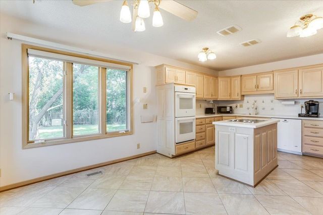 10531 W Millpond St, Wichita, KS 67212