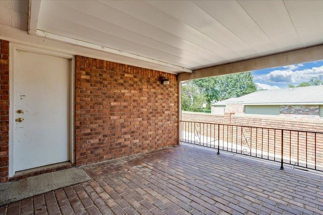 10531 W Millpond St, Wichita, KS 67212