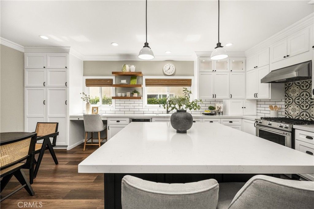 Image 2 of property listing at 14631 Comet, Irvine, CA 92604