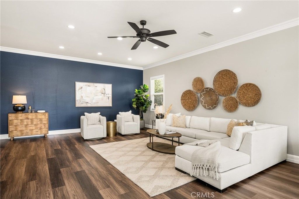 Image 3 of property listing at 14631 Comet, Irvine, CA 92604