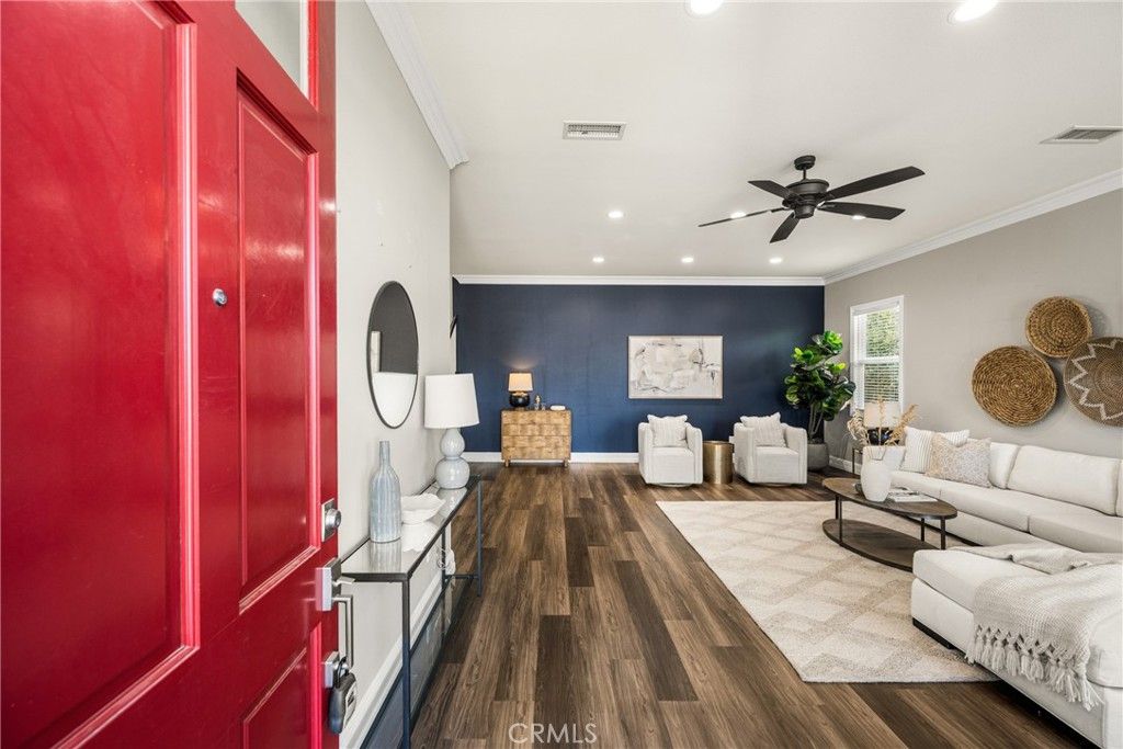 Image 7 of property listing at 14631 Comet, Irvine, CA 92604