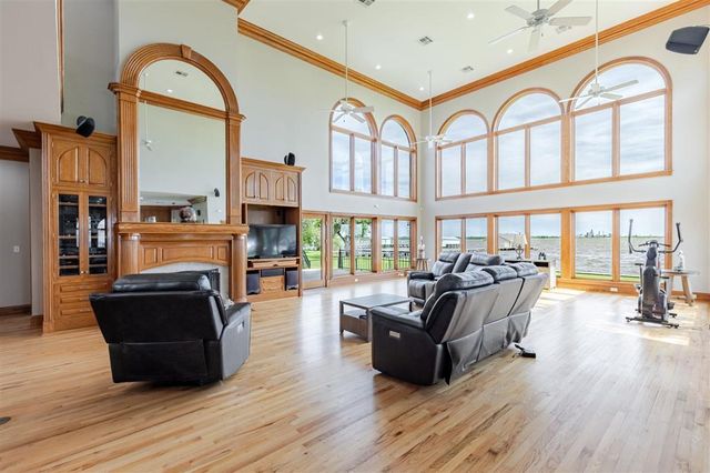 7090 Moss Lake Lane, Sulphur, LA 70665