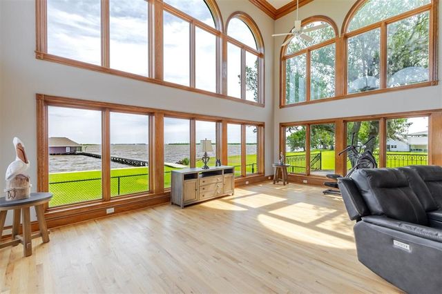 7090 Moss Lake Lane, Sulphur, LA 70665