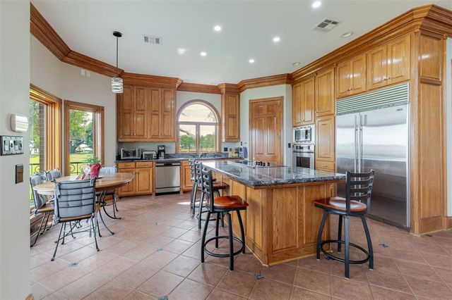 7090 Moss Lake Lane, Sulphur, LA 70665