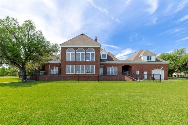 7090 Moss Lake Lane, Sulphur, LA 70665