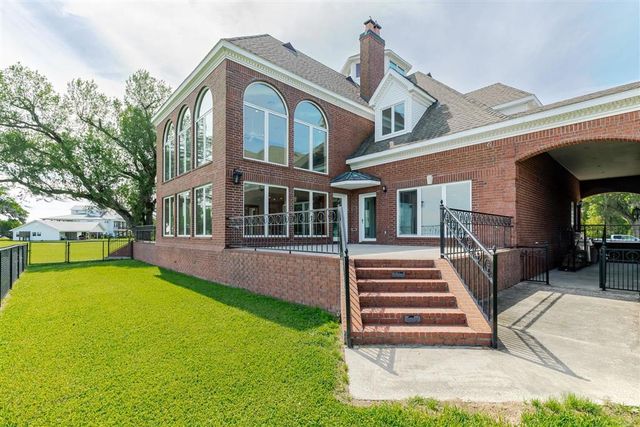7090 Moss Lake Lane, Sulphur, LA 70665