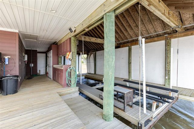 7090 Moss Lake Lane, Sulphur, LA 70665