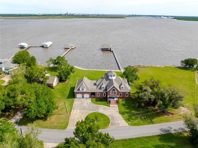 7090 Moss Lake Lane, Sulphur, LA 70665