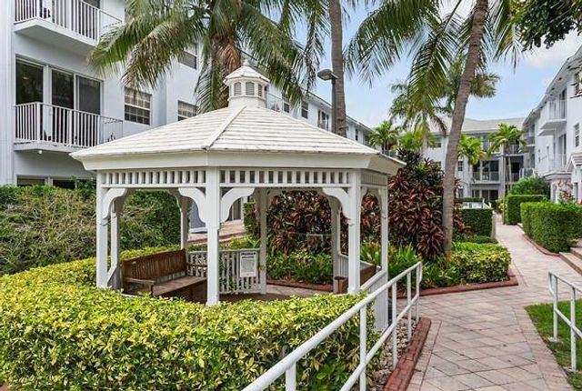 2725 NE 8th Avenue 118, Wilton Manors, FL 33334