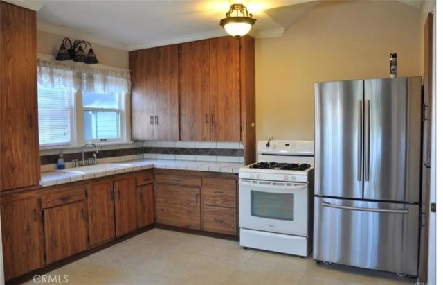 847 S Philadelphia, Anaheim, CA 92805