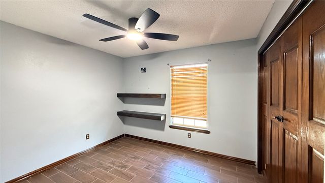 6841 Ashbury Drive, Fort Worth, TX 76133