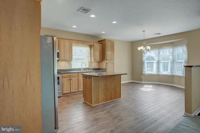 47 COLONIAL CT, Shippensburg, PA 17257