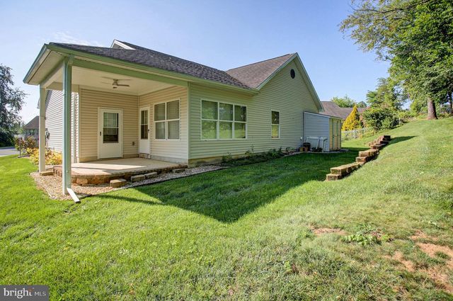 47 COLONIAL CT, Shippensburg, PA 17257