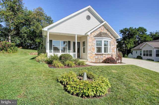 47 COLONIAL CT, Shippensburg, PA 17257