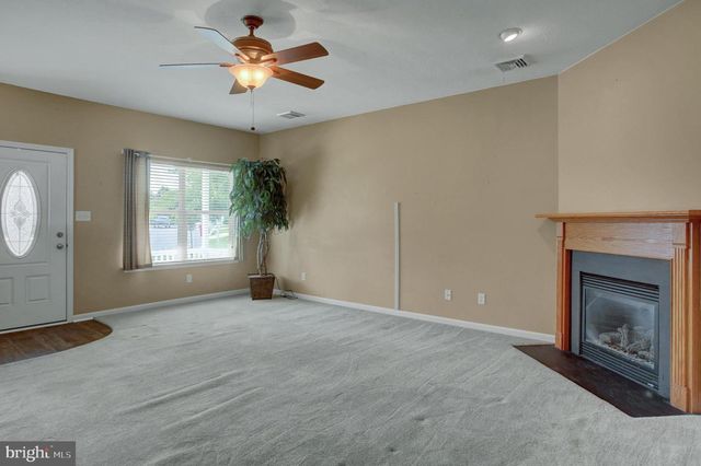 47 COLONIAL CT, Shippensburg, PA 17257