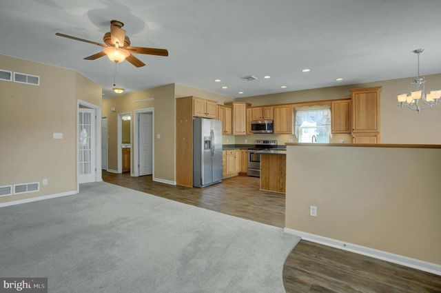 47 COLONIAL CT, Shippensburg, PA 17257