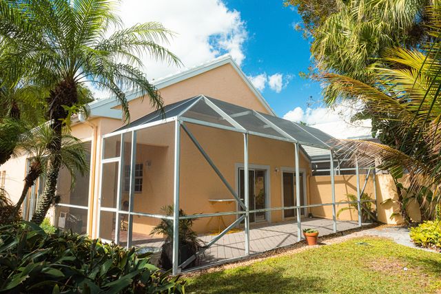 1100 Lytham Court, West Palm Beach, FL 33411