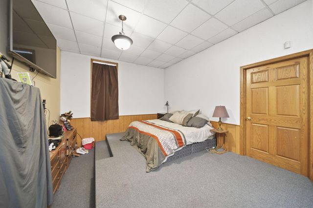 1302 Cooper Street, Jackson City, MI 49202