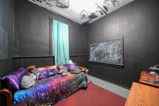 1302 Cooper Street, Jackson City, MI 49202