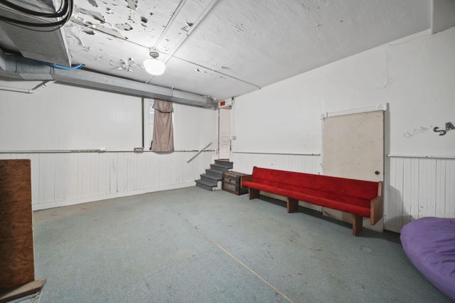 1302 Cooper Street, Jackson City, MI 49202