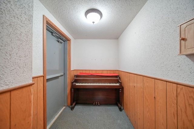 1302 Cooper Street, Jackson City, MI 49202