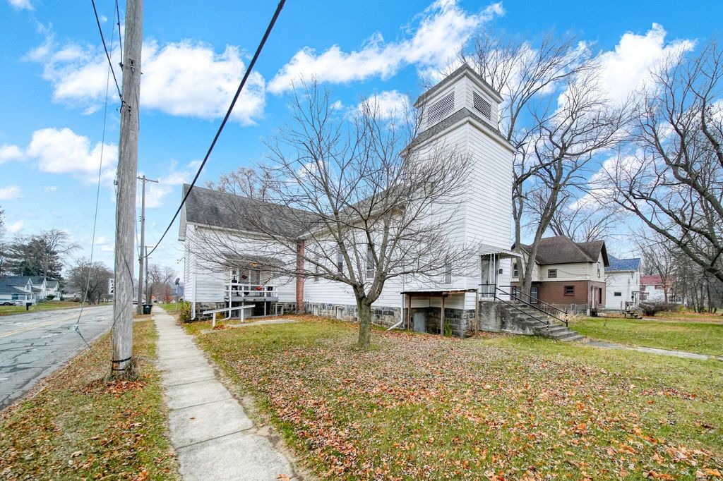 1302 Cooper Street, Jackson City, MI 49202