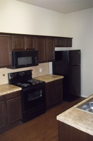1432 Ravenwood Drive, Mansfield, TX 76063
