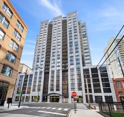 435 W Erie Street 1801, Chicago, IL 60654