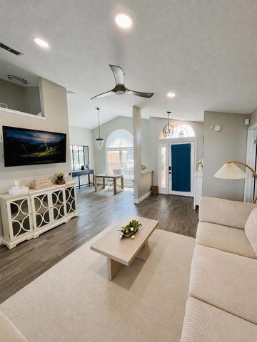 254 LOMA DEL SOL DRIVE, Davenport, FL 33896