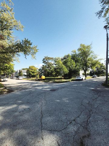 8 Wayne Street, Valparaiso, IN 46385