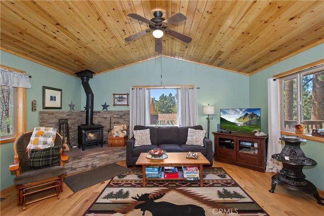 33653 Green Valley Lane, Green Valley Lake, CA 92341