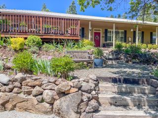 2080 Swingle Road, Trail, OR 97541