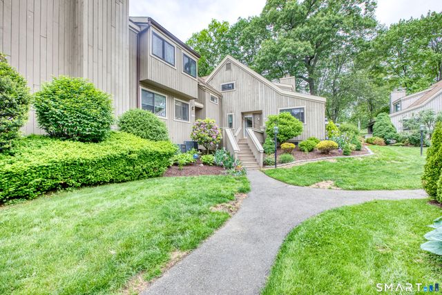 13 Algonquin Lane B, Stratford, CT 06614