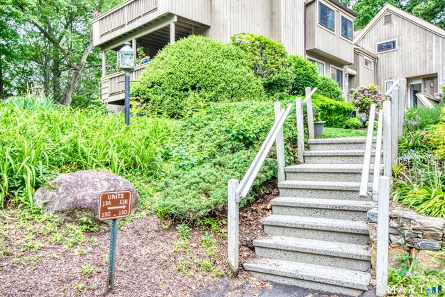 13 Algonquin Lane B, Stratford, CT 06614