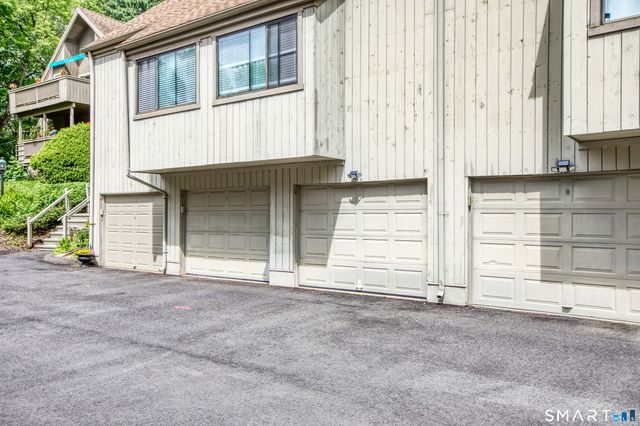 13 Algonquin Lane B, Stratford, CT 06614