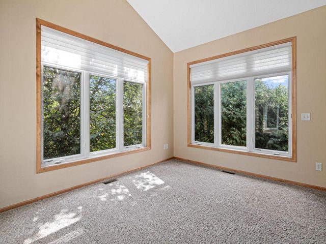 198 Thompson Avenue E, West Saint Paul, MN 55118
