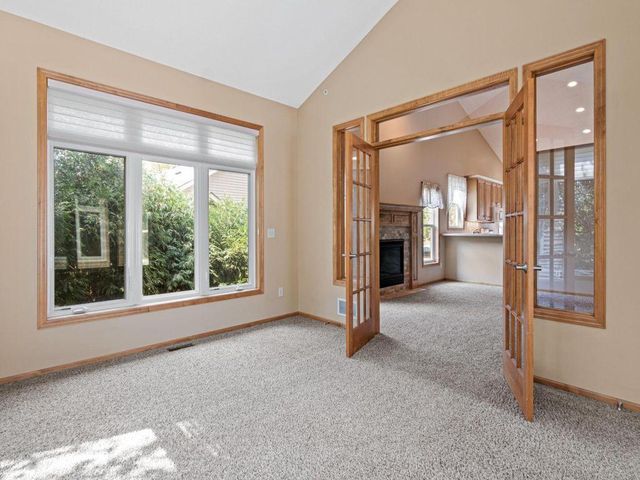 198 Thompson Avenue E, West Saint Paul, MN 55118