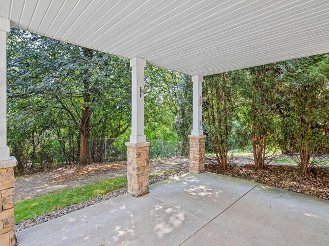 198 Thompson Avenue E, West Saint Paul, MN 55118