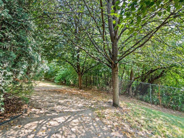 198 Thompson Avenue E, West Saint Paul, MN 55118