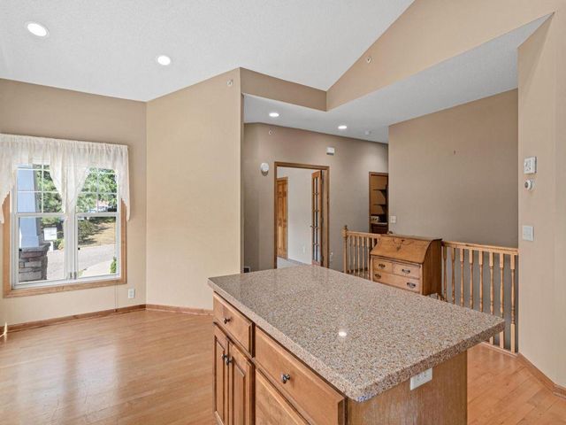 198 Thompson Avenue E, West Saint Paul, MN 55118